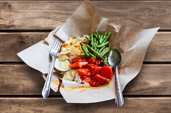 Cơm rau với trứng: Thực tế, lành mạnh và ngon miệng